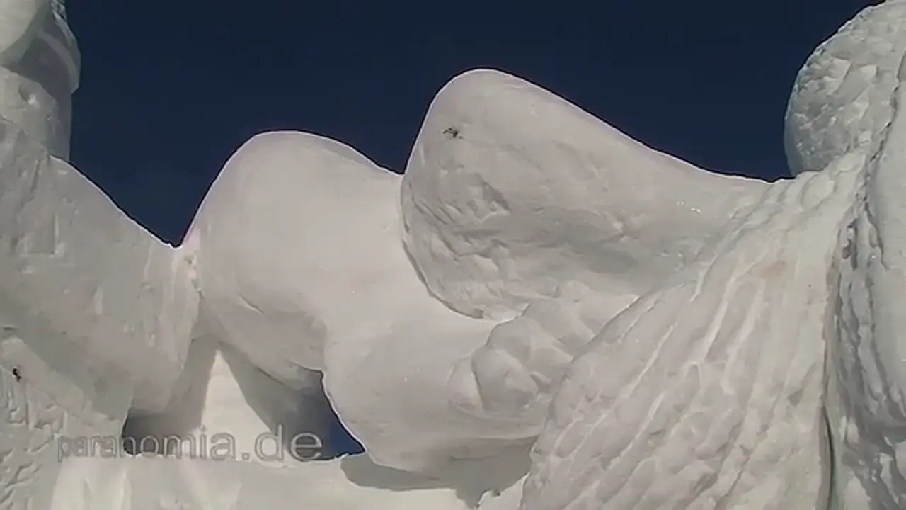 Foto: Schneeskulpturenwettbewerb am Hotel Altes Zollhaus