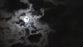 Zeitraffer Vollmond und Wolken